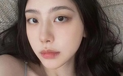 女人被C到高潮喷水